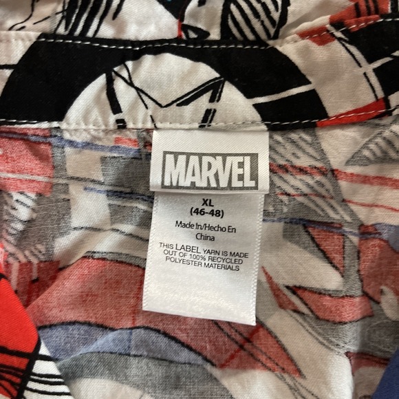 Marvel Vtg Style Captain America Shield Button Shirt Size XL Hawaiian Style Camp - Picture 4 of 6